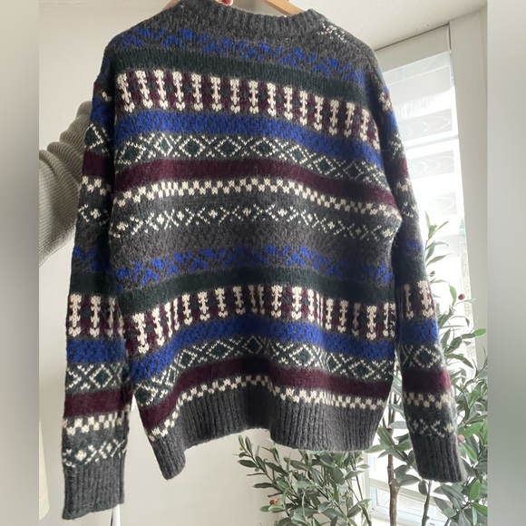 Patterned Sweater - Picture 3 of 10